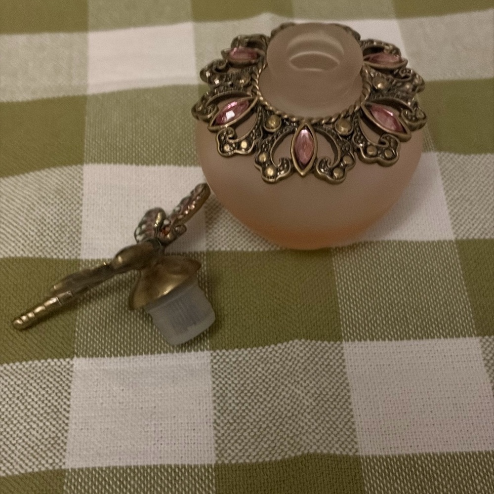 Ornate Dragonfly Perfume Bottle - Excellent Used Condition - Picture 4 of 4